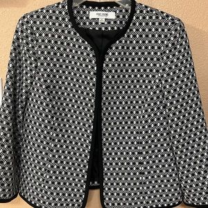 Jones Studio two piece blazer and skirt suit set.